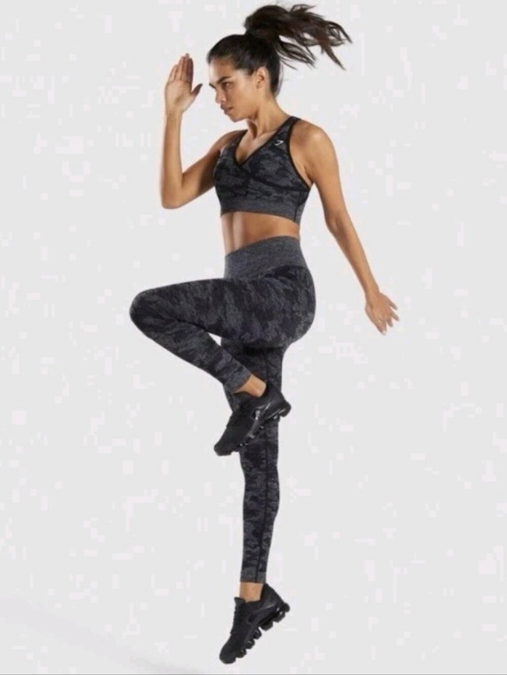Gymshark Women’s Adapt Camo Seamless Stretch Ribbed Leggings in Black & Gray! XS